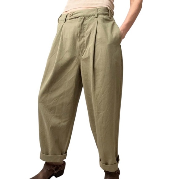 EUC FREE PEOPLE PLEAT FRONT CHINO PANTS IN KHAKI GREEN & WITH BODYSUIT - SIZE 10 - Picture 1 of 16